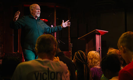 How to Prepare a Gospel-Centered Funeral When You’re Under Pressure