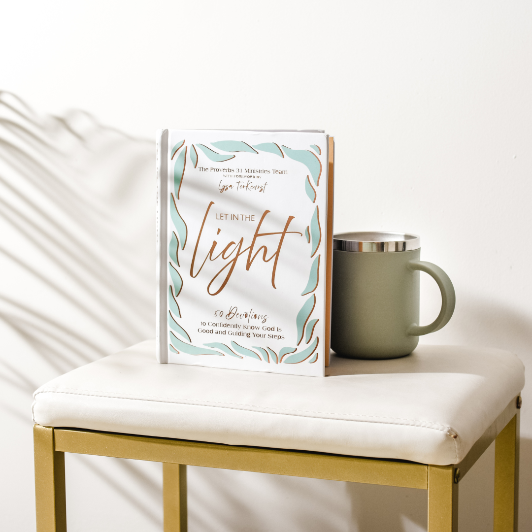 Let In the Light: 50 Devotions to Confidently Know God Is Good and Guiding Your Steps