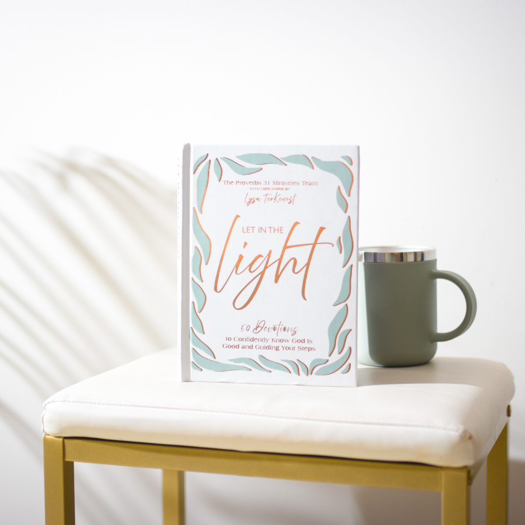 Let In the Light: 50 Devotions to Confidently Know God Is Good and Guiding Your Steps