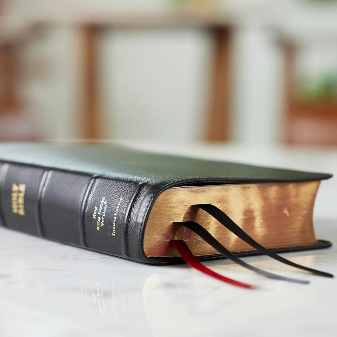 NKJV, Single-Column Reference Bible, Verse-by-verse, Red Letter, Comfort Print