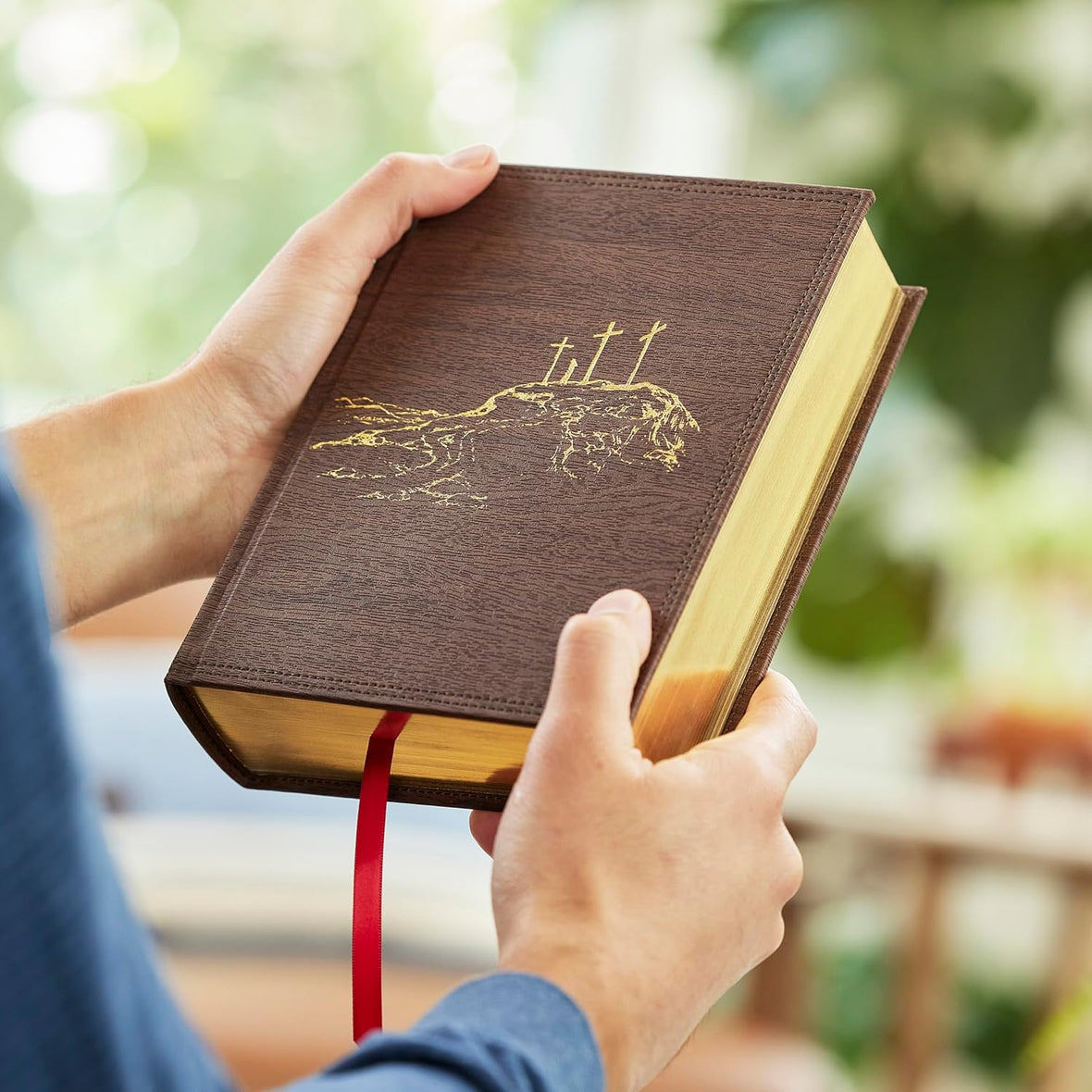 NKJV, Journal the Word Bible, Large Print, Red Letter Edition: Reflect, Journal, or Create Art Next to Your Favorite Verses