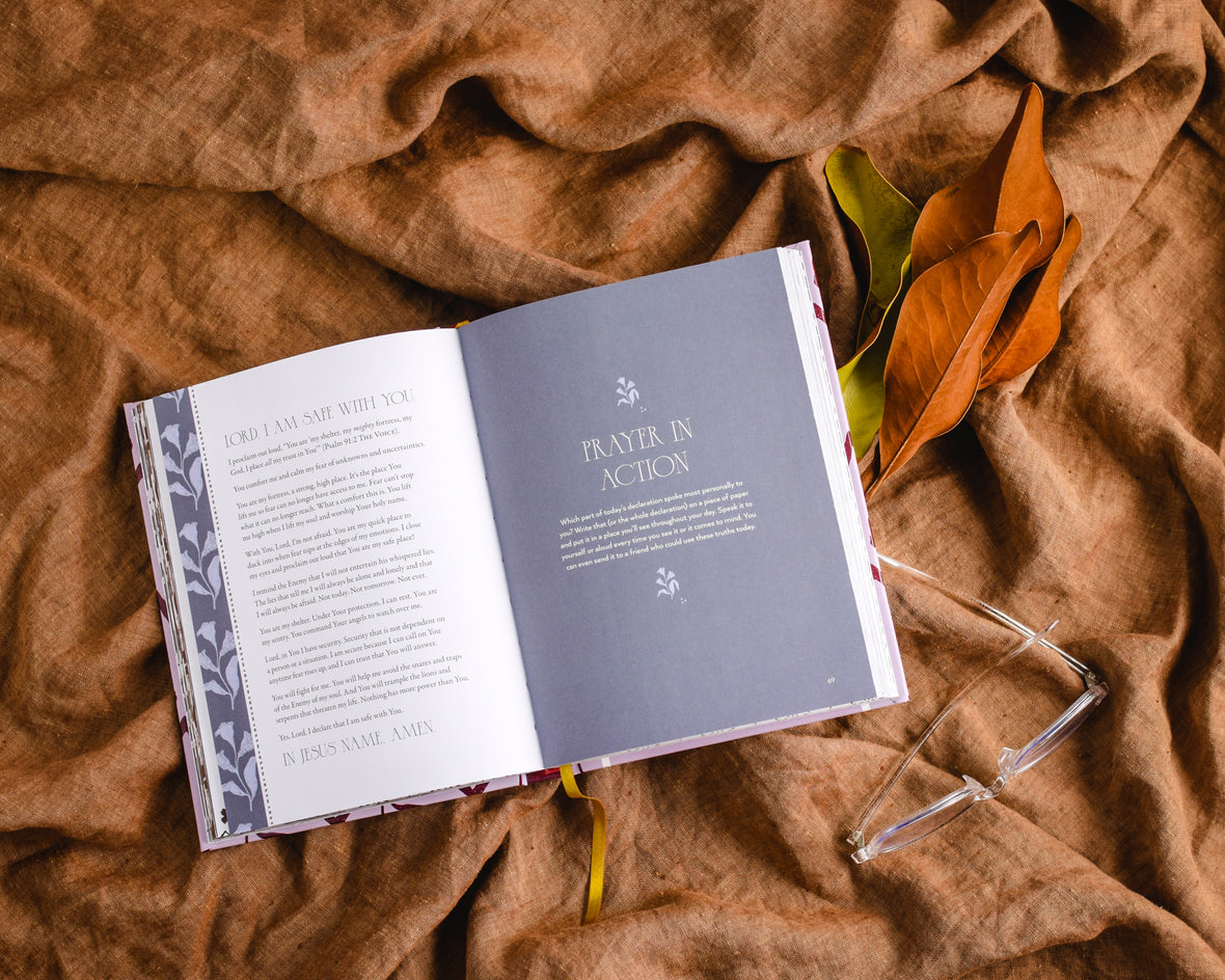 Come Close to Jesus: What to Pray When You Need the Lord to Still Your Thoughts, Calm Your Heart, and Guide Your Way (50 Devotional Prayers)