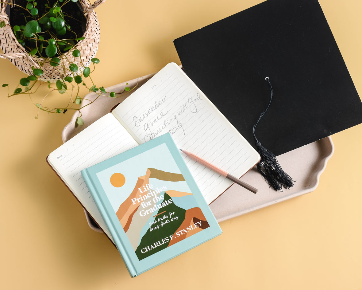 Life Principles for the Graduate: Nine Truths for Living God's Way – The Perfect Christian Graduation Gifts to Celebrate Your Grad