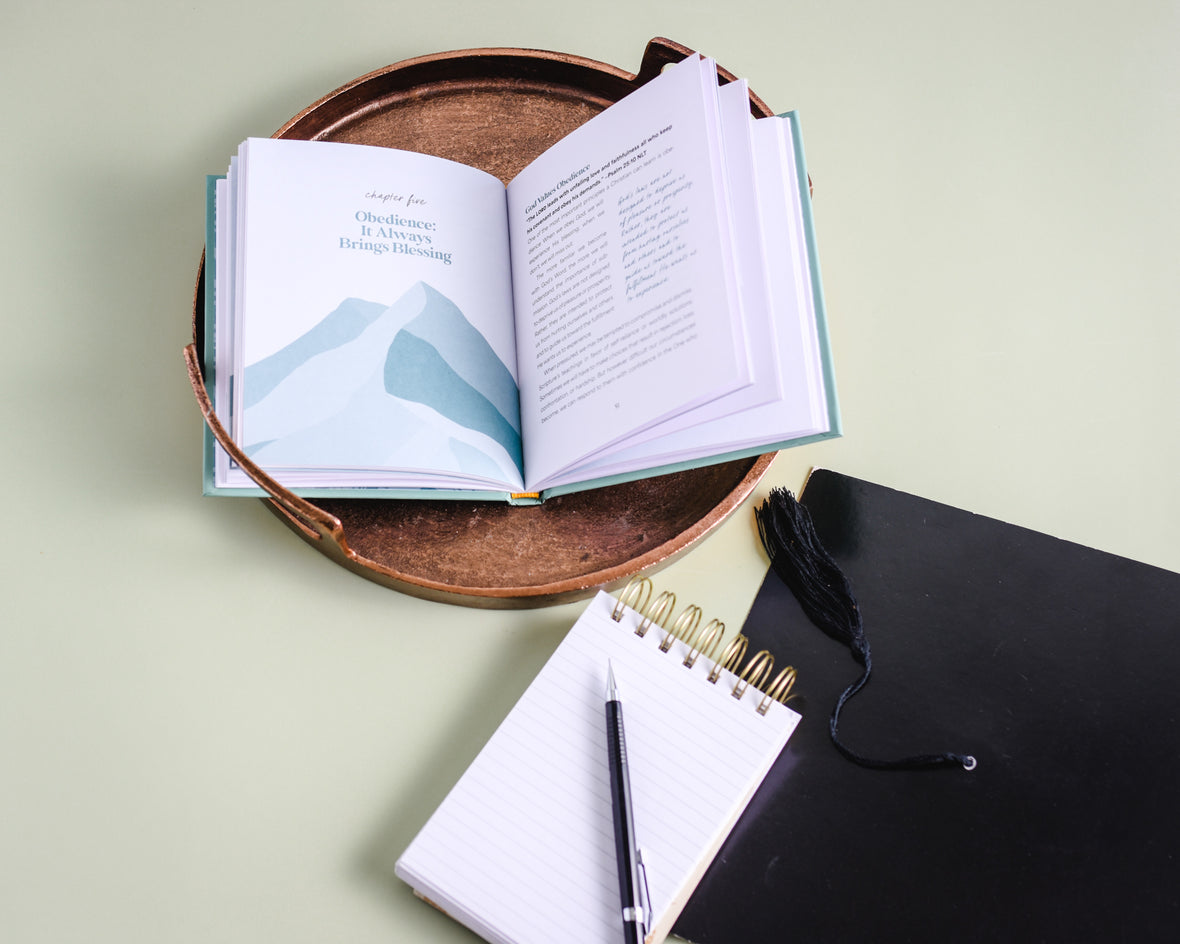 Life Principles for the Graduate: Nine Truths for Living God's Way – The Perfect Christian Graduation Gifts to Celebrate Your Grad