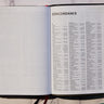 NKJV, Reference Bible, Center-Column Giant Print, Red Letter Edition, Comfort Print