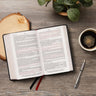 KJV, Personal Size Large Print Single-Column Reference Bible, Red Letter Edition, Comfort Print: Holy Bible, King James Version